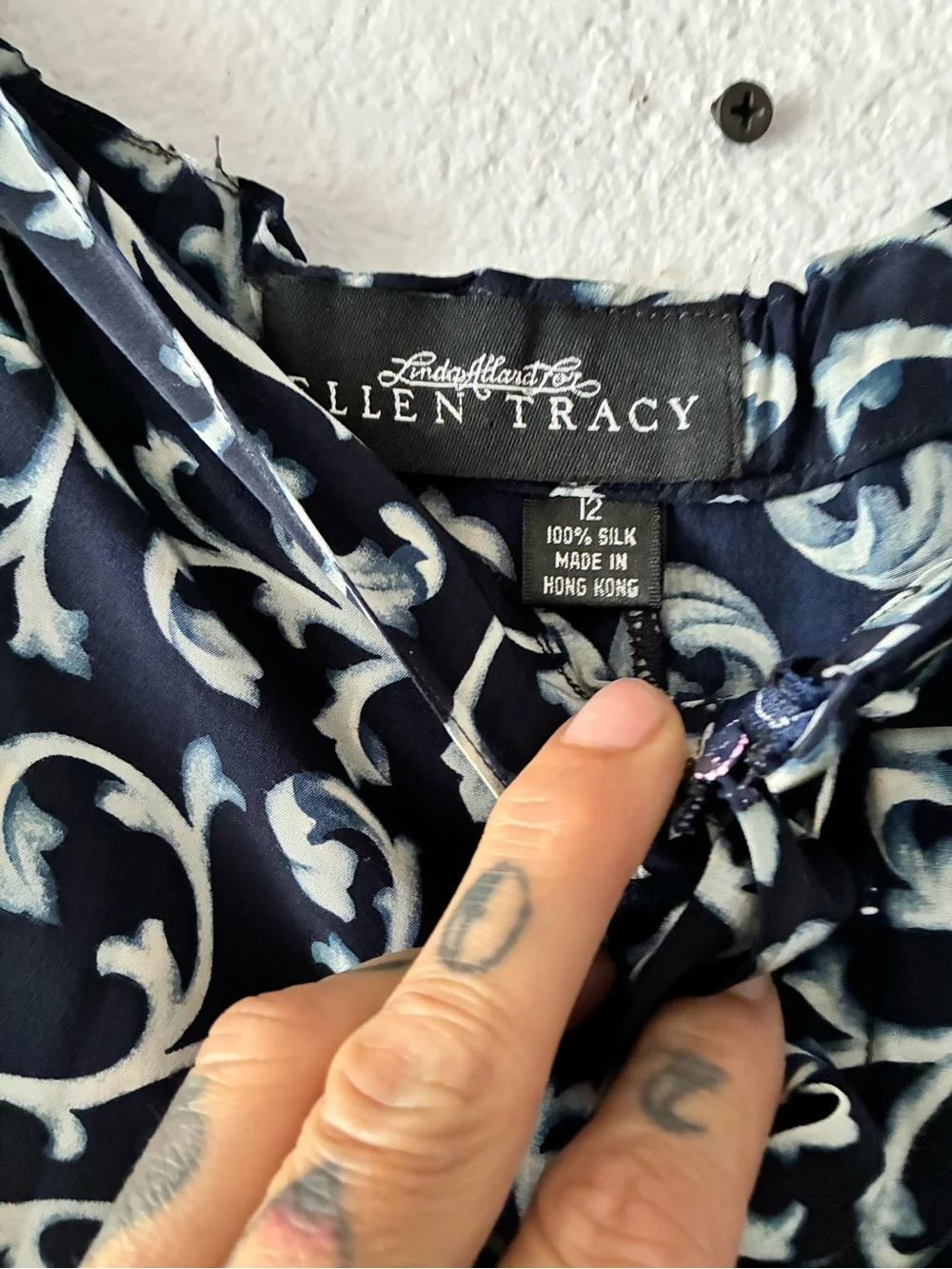 Ellen Tracy 12 Navy and White Filigree Silk Printed Drawstring Maxi Pencil Skirt